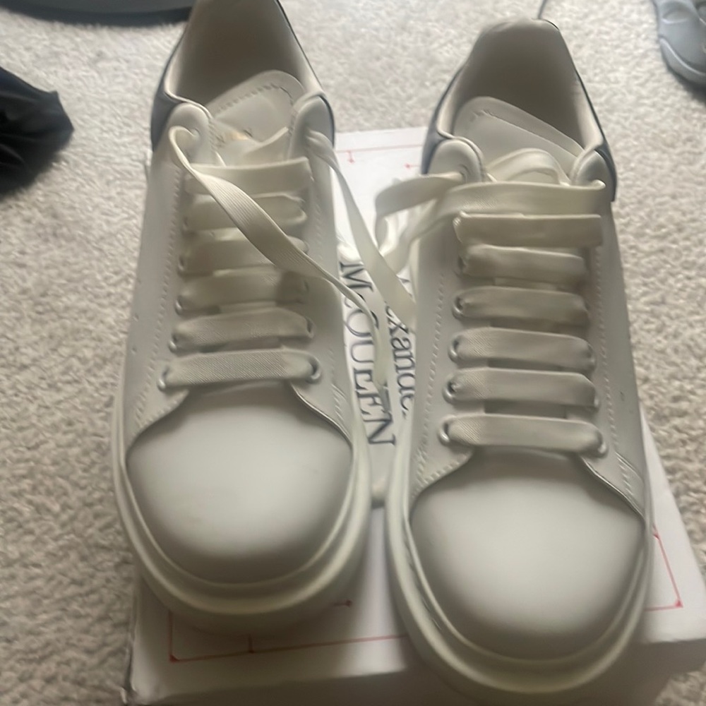 Alexander McQueen White and black